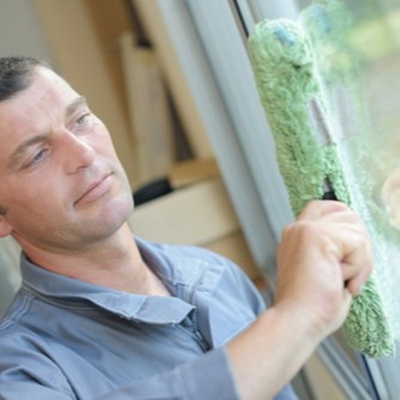 Window Cleaning for Coastal Humidity: Spot-Free Rinses That Last