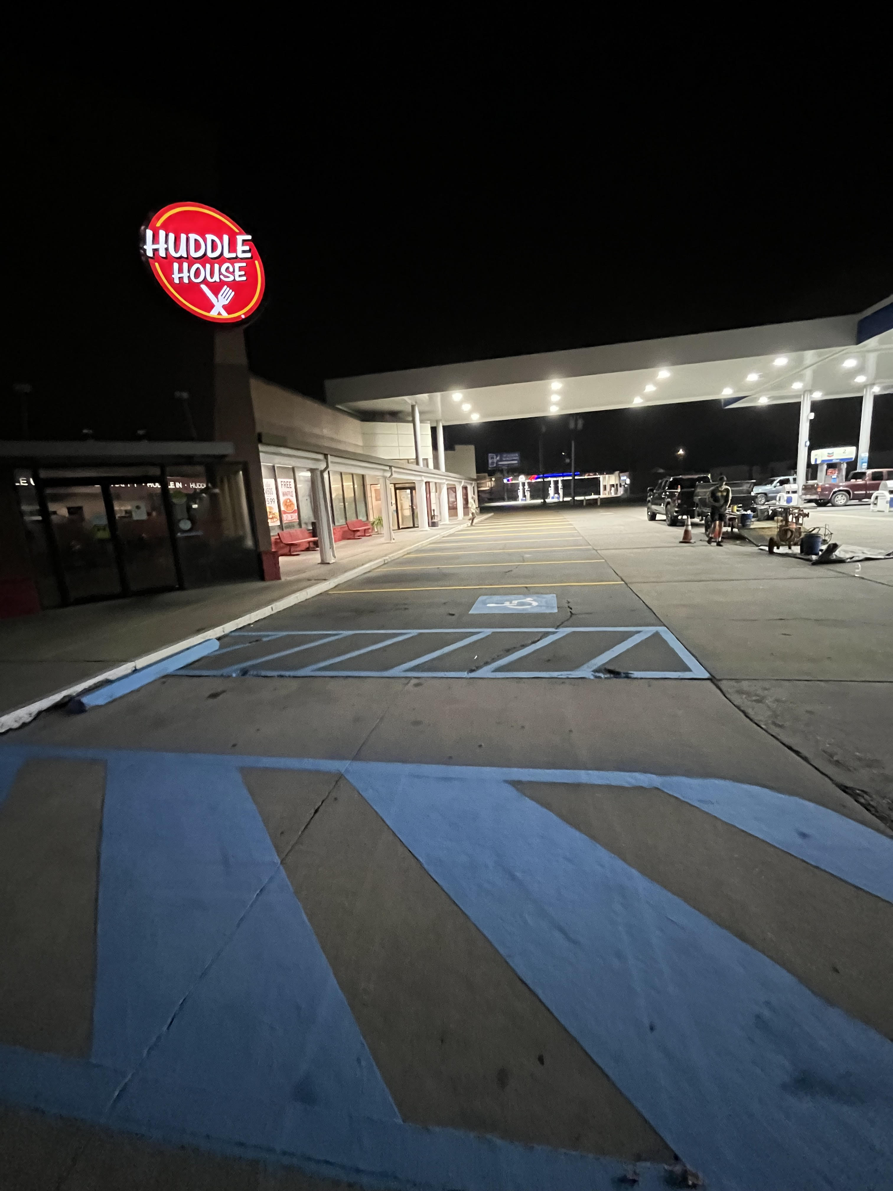 Fresh Parking lot striping in Thiboduax LA (1)